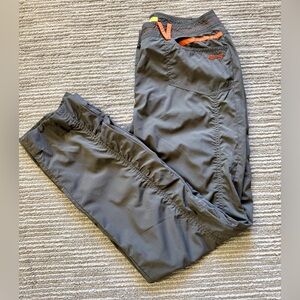 Louis Castel Korean brand women’s golf pants, size XS/ 64